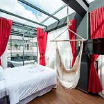 Diamond Rainbow - The Love Aparthotel City Centre