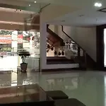 Apogee Hotel