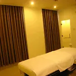 Apogee Hotel