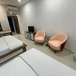 Michelle Hotel