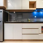 Rivergate-Millenium-Saigonroyals Haohomes Serviced Apartment And Condo
