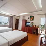 Van Ha Hotel