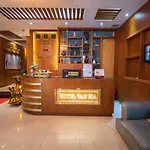 Van Ha Hotel
