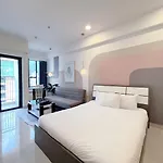 Jessica\' 1 Bed Studio Condo In Canter