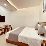 Ken Hotel
