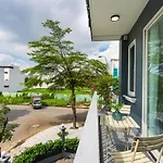 F-Apartment
