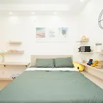 4K Hd Projector - Chill In Centre Of Saigon - 302