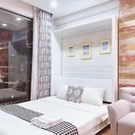 Blissful Apartment - Masteri Millennium - Free Infinity Pool