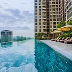 Pool View Central Midtown District 4 Millennium Apartment Saigon Riverside