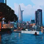 Pool View Central Midtown District 4 Millennium Apartment Saigon Riverside