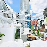 Spacious Penthouse Private Rooftop In D1 Hcmc