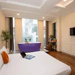 Quy Hung Hotel Central