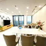 Landmark 81 - Airbnb