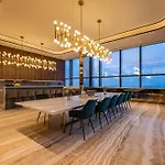 De Lux Marq, 2 Bedrooms At Central Dist 1, Pool,Gym