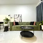 Private X Soho Residence - Serviced Apartment