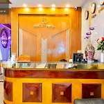 Cosmo Central Hotel