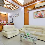 Cosmo Central Hotel