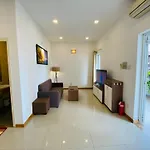 Pearl Service Apartment