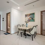Isabelle Apartment Inside Landmark 81 Tower