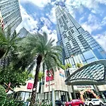 Chalton Suites - Landmark 81 Area, Ice Rink & Grand Park