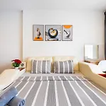 Saigon Royal D4 - 2Br Skyline Serenity Apartment On 25 Floor - Hana Apart