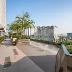 Cozy -Studio - City View