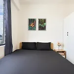 Soho Residence - Central 2Br Apartment With Modern Comfort In District 1