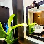 Rosa May Hotel