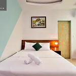 S79 Vivianne Hotel By Hostify