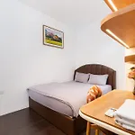 Ihome Furnished Apartments With Free Gym & Pool, Airport Pick-Up Service