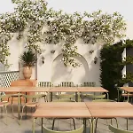 Lacoste Urban Living-Streetview With 100M2 Rooftop Pool-Early Check In