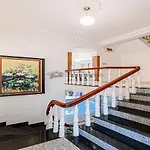 Luxury 4-Bedroom Villa With Private Pool & Billiards Table