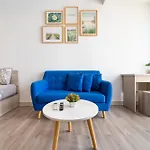 Modern Blue Retreat - Saigon Royal D4 - Hana Apart