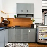 D\'S House