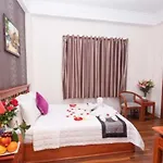 Khách sạn Hồng Hạc