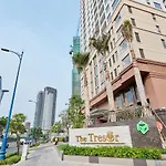 Awesome Cbd Luxury Apartment The Tresor Rooftop Garden !
