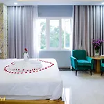 Silk Hotel