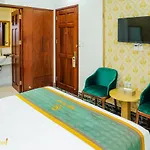 Silk Hotel