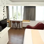Hong Bao Thach Hotel
