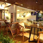Hong Bao Thach Hotel