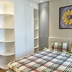 The Gold View - Thao Apartment