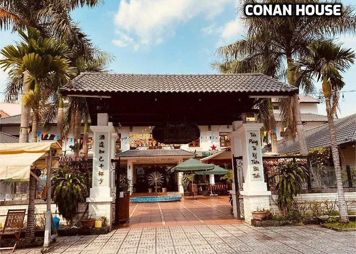 Tan Son Nhat Airport Condo Free Pool, Gym Wifi