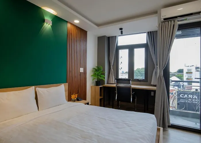 La Hotel Riverside