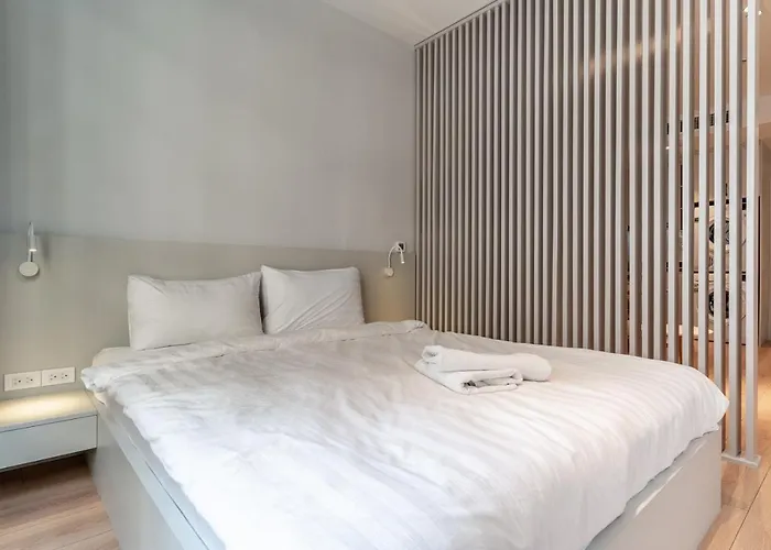 The Rixx Lancaster Apartment