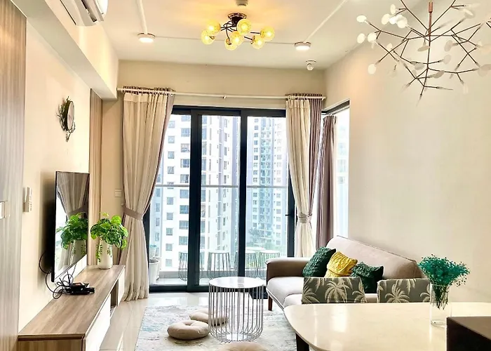 Nha Cua Truc - Celadon City Canh Aeon Tan Phu
