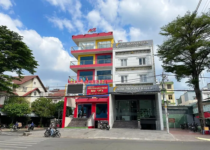 The Moon Hotel 3