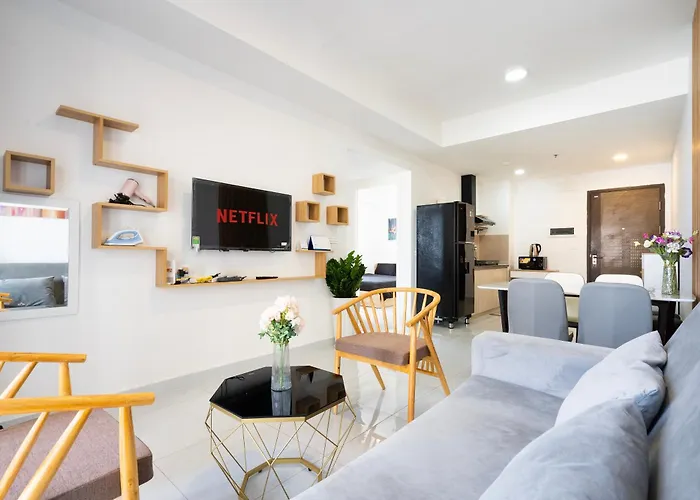 Soho Residence - Central 2Br Apartment With Modern Comfort In District 1