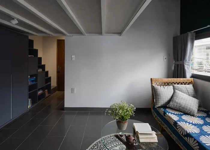 Hoa House