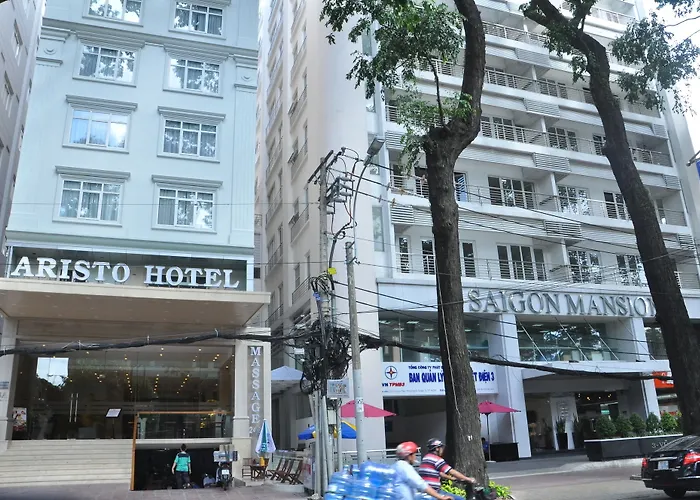 Poonsa Serviced Apartment