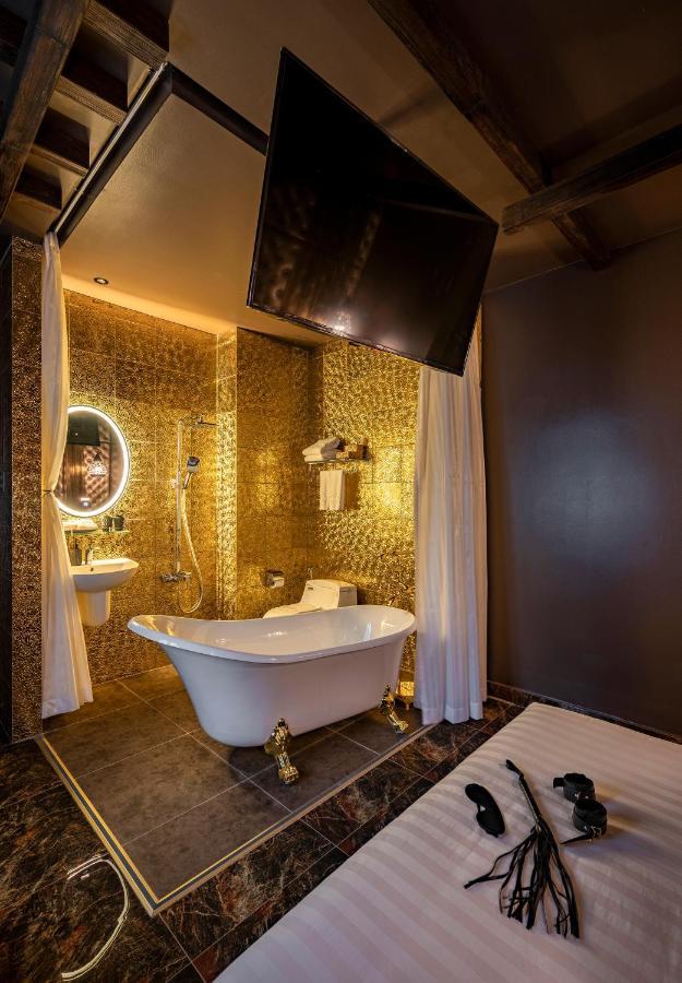 Me Gustas - Love 3* Ho Chi Minh City